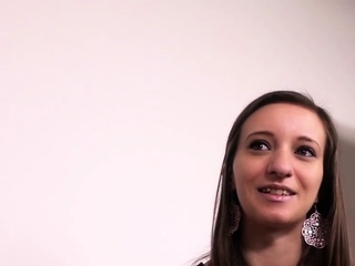 Young beginner Ria Hill does 1 anal casting